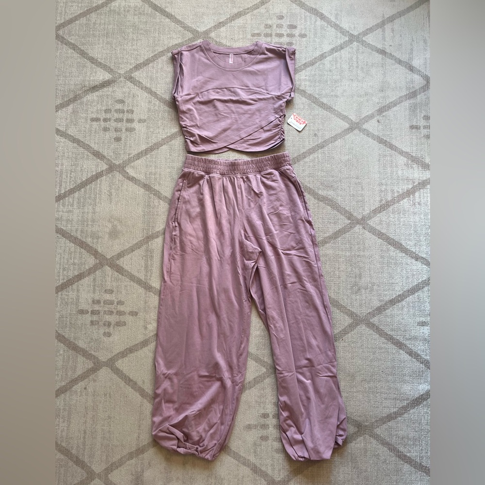 Free People FP Movement Hot Shot Crossover Set